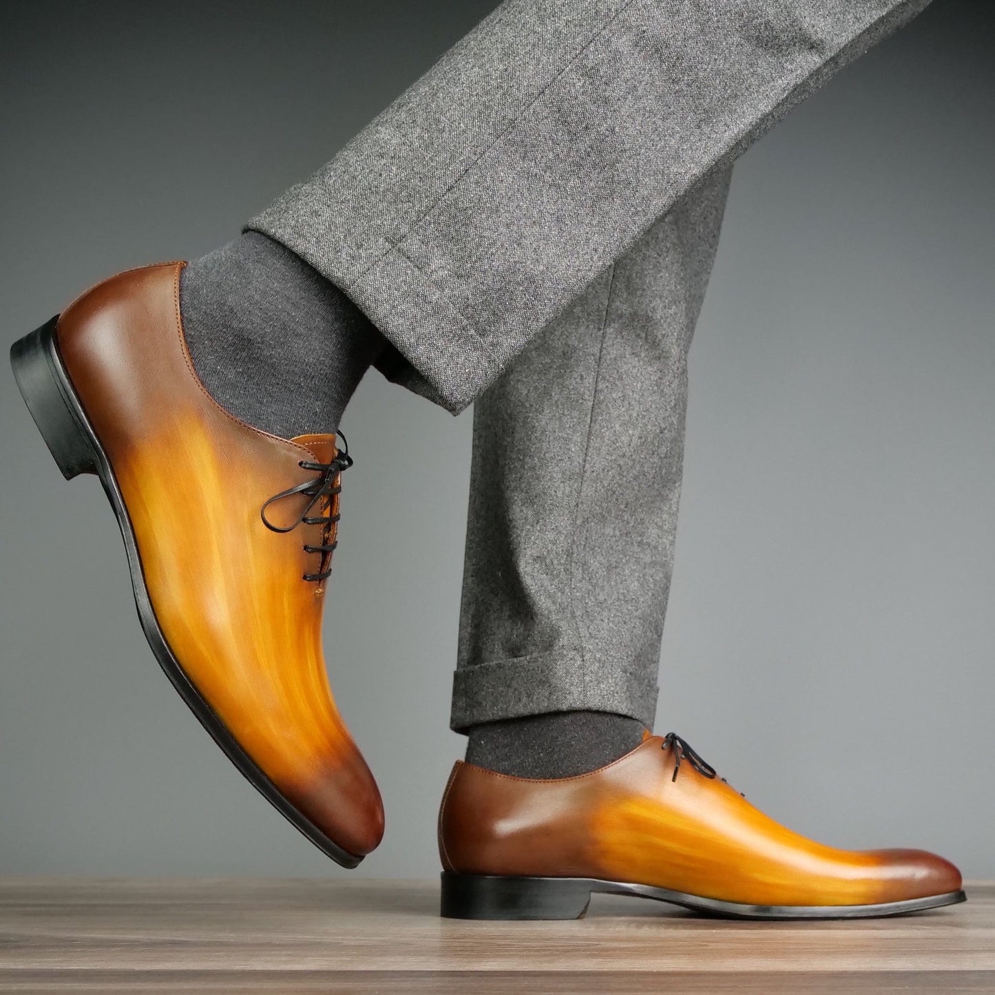 CROWN WHOLECUT PATINA TAN